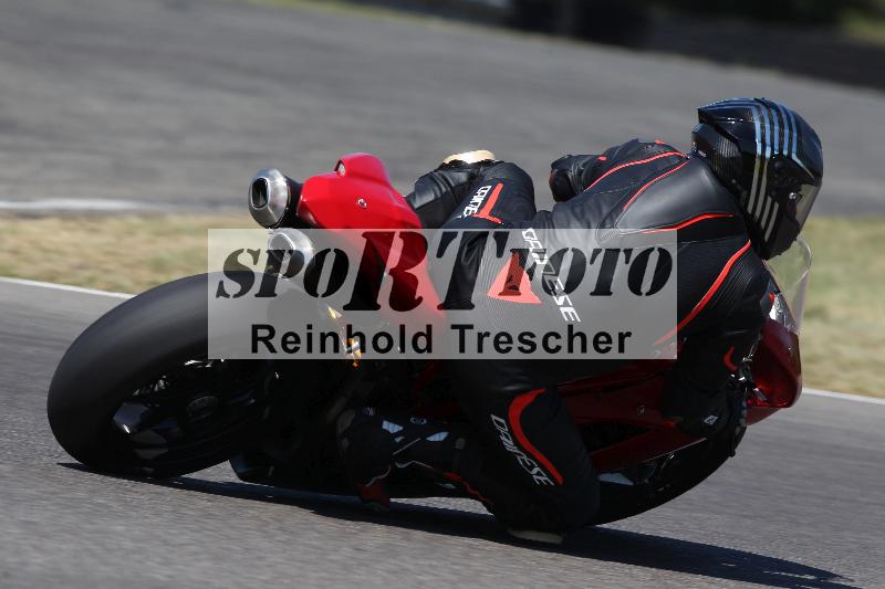 Archiv-2022/50 09.08.2022 MSS und TÖFF Track Day ADR/Gruppe rot/backside